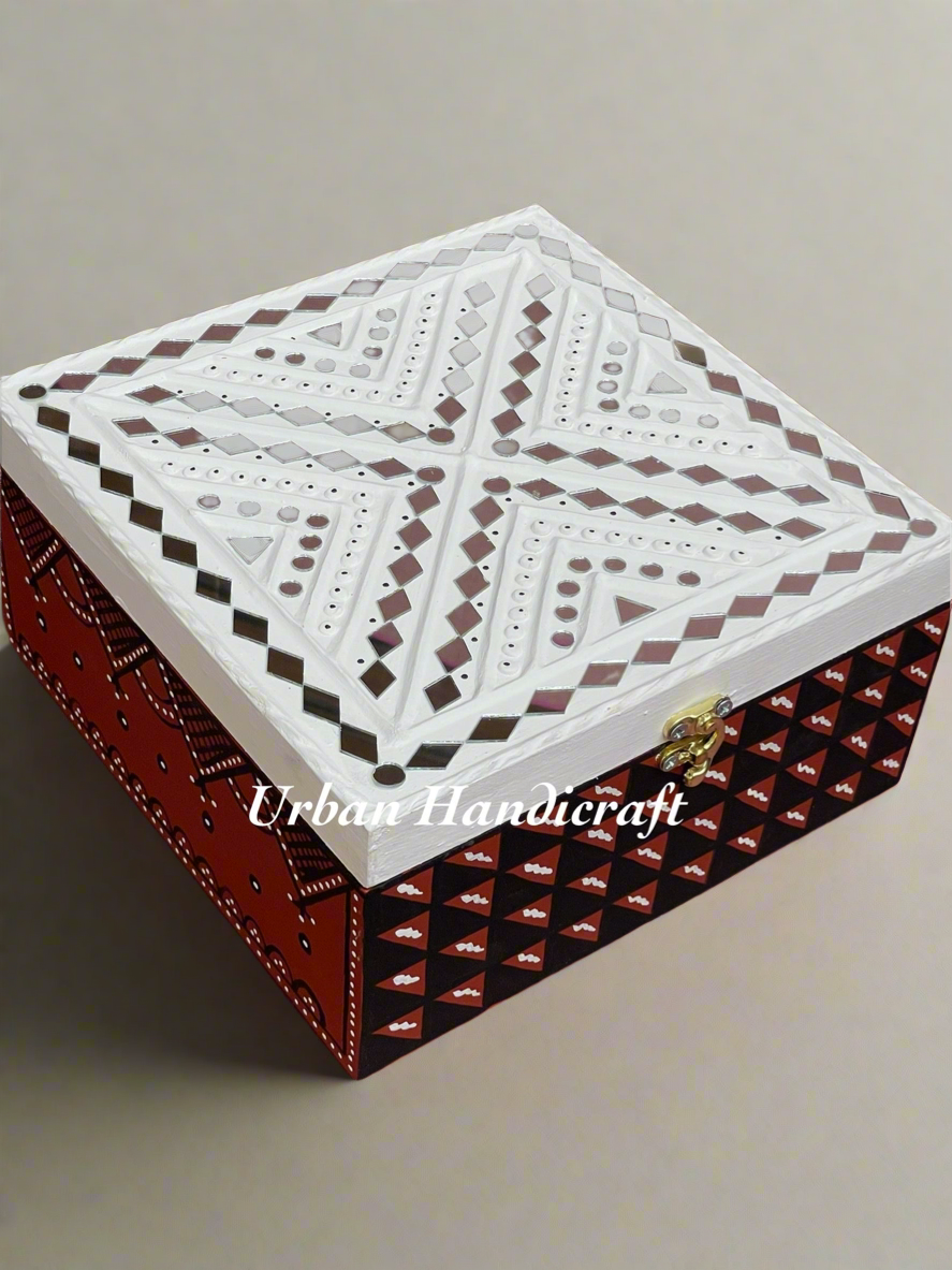 Lippan Boxes