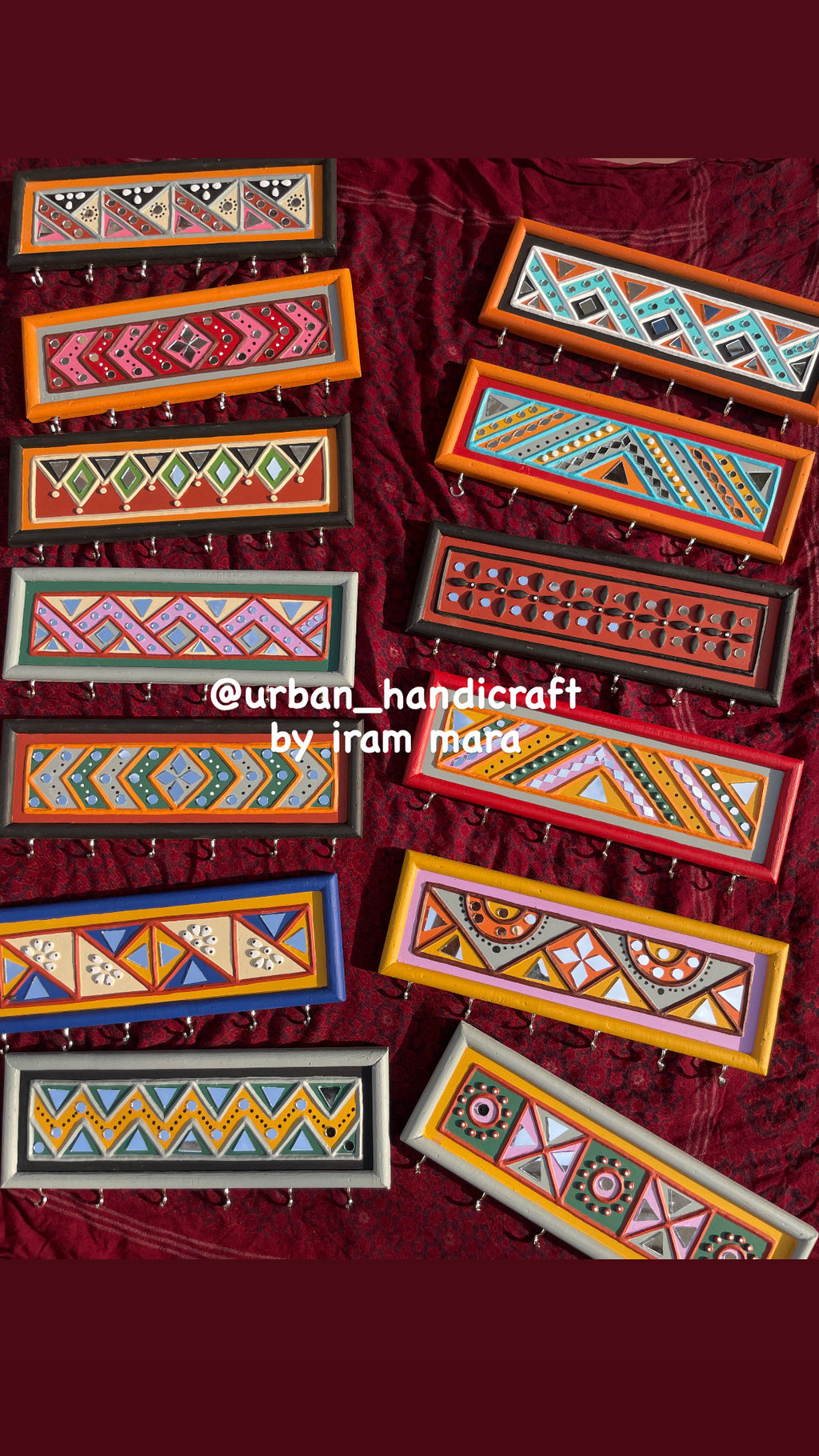 Horizontal keyholders