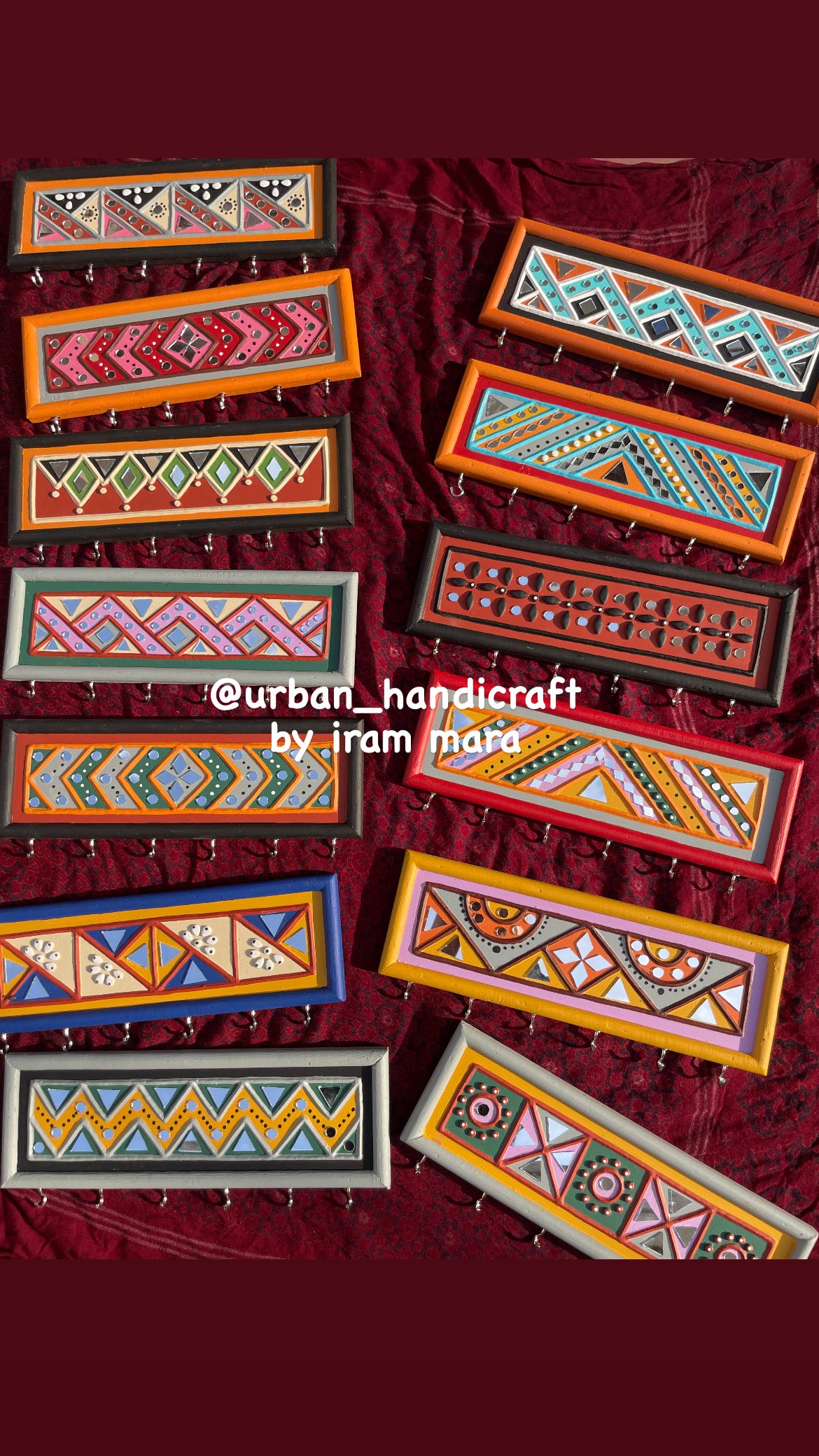 Horizontal keyholders